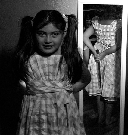 jasmine in mirror